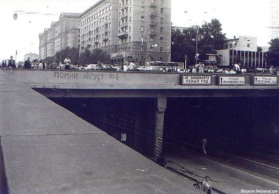 1331867686_03.jpg