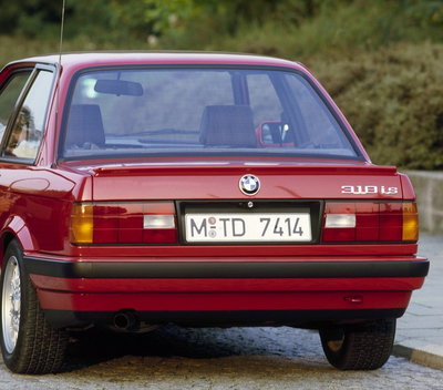 bmw-318is-e30-08.jpg